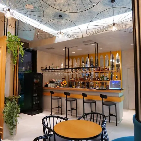 The Peak & Lounge 公寓式酒店 *