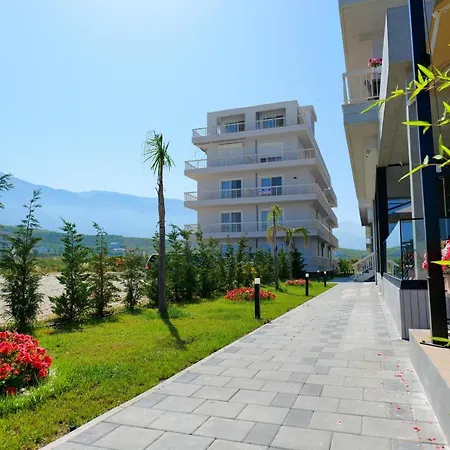 Apartahotel The Peak & Lounge *