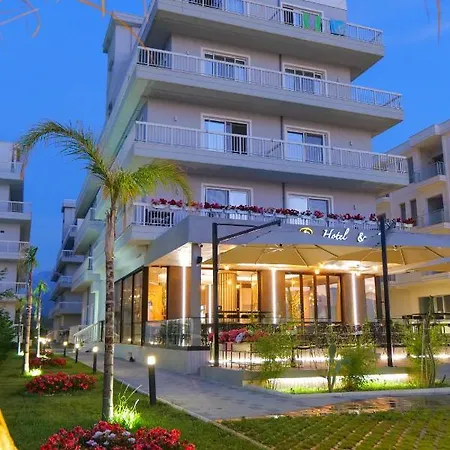 Apartahotel The Peak & Lounge *